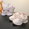 TênisDad para meninas, nova coleção primavera/outono 2026, tênis esportivos de malha respirável, tênis casuais para corrida, sapatos de princesa, sapatos de calçar
