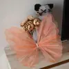 Velo de novia con mariposas y perlas, decoración colorida para la sala de bodas, pasillo de flores de tul tridimensional para sala de estar, flores de seda para decoración del lugar de la boda