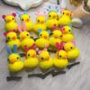 Arco tridimensional primavera pequeno amarelo pato grampo de cabelo pequeno chapéu desenho animado pequeno pato para empurrar pequeno presente fábrica outlet