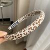 Nueva Diadema de Esponja con Tejido de Leopardo de Alta Gama, Textura Moderna, Diadema para Cabeza Alta, Pasador Versátil para Mujeres al Salir
