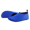 Nuevos zapatos y calcetines de playa para snorkel para hombres, mujeres y niños, adecuados para buceo y natación, con suelas blandas, de secado rápido, antideslizantes y resistentes a cortes, fabricados por un fabricante de zapatos de vadeo