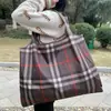 Bolsa plegable de protección ambiental de dibujos animados japoneses bolsa de compras de protección ambiental de tela Oxford bolsa de almacenamiento portátil bolsa grande para compras de supermercado