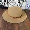 Chapéu de Palha Trançado Estilo Francês com Topo Plano, Chapéu com Fivela de Cinto da Moda Estilo Britânico, Chapéu de Sol de Aba Larga para Passeios de Verão na Praia