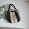 Bolso de Felpa Rayado para Mujer 2025 Otoño Nuevo de Moda Tendencia Estilo Preppy Bolso Tote Casual Gran Capacidad Bolso de Lana