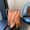 Bolso europeo y americano retro de comercio exterior con borlas de gran capacidad para mujer, estilo coreano, nuevo bolso de mujer, simple, popular, bolso de hombro para mujer