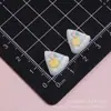 Rebanada de Pastel Triángulo Simulación Accesorios de Resina Pegamento de Crema Llavero DIY Funda de Teléfono Hecha a Mano Adorno de Escritorio