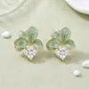 Pendientes Coreanos y Japoneses de Nuevo Estilo Chino con Flores de Esmalte Frescas para Mujer, Suaves y Elegantes, Diseño de Nicho con un Toque de Alta Gama