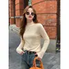 Suéter base gris para mujer, adecuado para usar en capas en otoño e invierno, también se puede usar como prenda exterior, nuevo estilo 2026, con un look sofisticado, con cuello semi-alto y diseño de punto
