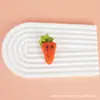 Planta de Hongo Estilo Japonés Bosque Temático Tela Hecho a Mano Juguetón Versátil Artístico Fresco Accesorio Broche con Relleno de Algodón 3D