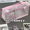 Estuche transparente de doble capa estilo ins rosa claro con alas, alto atractivo estético, caja de papelería de gran capacidad para almacenamiento en escritorio para estudiantes