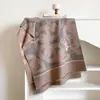Chal de lujo ligero y juguetón con estampado de perro, una bufanda reversible y gruesa para mujer, perfecta para otoño e invierno, con un diseño geométrico retro de colores contrastantes.