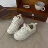 Tênis de Board Feminino 2026 Primavera/Outono Novo Estilo Infantil Versátil Casual Sapatos Brancos Solado Macio Crianças Pequenas, Médias e Grandes Tênis Esportivos Confortáveis