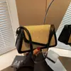 Bolso de Paja Tejida para Playa de Verano para Mujer 2026 Nuevo Bolso de Hombro Versátil Bolso Cuadrado Pequeño Cruzado de Moda