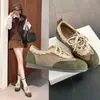 Zapatos casuales para mujer, zapatillas de entrenamiento alemanas estilo commuter, bailarinas lindas y originales para mujer, zapatos de cordones 2026 con detalles de encaje, estilo retro moderno, suela suave, marrón