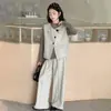 Conjunto Infantil 2026 Primavera Novo Estilo Coreano para Crianças Maiores: Colete, Camisa Básica, Calça de Pernas Largas, Conjunto Elegante de Três Peças
