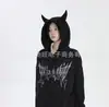 Jaqueta Zíper Diablo Hip-Hop para Homens e Mulheres Moletom com Capuz Solto Estampado com Letras Estilo Americano Retrô Estilo de Rua Distinto