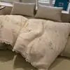 Juego de Cuatro Piezas de Gasa de Algodón Acolchado de Doble Capa con Encaje Francés, Suave y Cómodo para Dormir, Juego de Ropa de Cama de Tres Piezas para Dormitorio de Estudiantes, Sábana y Funda de Edredón