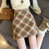 Falda de Lana de Cuadros Rojos Vintage para Mujer Otoño e Invierno 2024 Nueva Antitransparente Cintura Alta Línea A Falda de Cadera