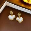 Pendientes de Borla de Perlas Carta de Amor Antigua Media Aguja Plata Nicho Aretes de Alta Gama Retro Lujo Ligero Accesorios para Orejas Venta al por Mayor Mujeres