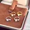 Brincos Minimalistas Versáteis para o Dia a Dia com Zircônia Microincrustada e Design Moderno, com Toque Elegante e Sofisticado para Mulheres