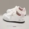 Moda Casual de Malla para Entrenamiento Alemán, Zapatos Deportivos Lindos Estilo Dibujos Animados para Mujer, Novedad Primavera/Verano 2026 para Comercio Transfronterizo