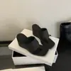 Primeiro Encontro com a Marca de Design de Nicho: Novo Estilo Primavera/Outono 2025 Chinelos de Dedo com Salto Plataforma Emagrecedores Estilo Coreano Abertos na Ponta com um Visual Estiloso