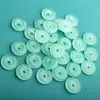 Colgante de Paz con Forma de Flor y Patrón de Hielo de 25 mm Colgante Pequeño de Jade para la Paz Venta al por Mayor Estilo Chino Accesorio de Colgante de Jade para DIY