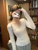 Camisa base elegante e sedutora de renda com mangas compridas para mulheres, modelo novo para primavera, outono e inverno, corte justo, decote em V, adequada para usar em camadas