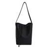 Bolso Cubo Tejido Hueco de Nuevo Diseño de Moda 2025 para Mujer, Bolso de Hombro y Mano de Gran Capacidad, Bolso de Verano, Bolso de Hombro Moderno