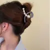 Clip para el Cabello de Aleación con Perlas Estilo Coreano y Japonés Nuevo Primavera 2025 Accesorios para Mujer Clip de Tiburón Dulce de Moda Yiwu Accesorios para el Cabello