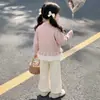 Cárdigan con ribete de encaje para niña, nueva colección otoño 2026, elegante prenda exterior de punto bordada para niños, top de manga larga para bebés
