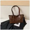 Bolso Retro de Gran Capacidad Transfronterizo para Mujer Nuevo 2026 Bolso de Hombro Único de Alta Gama Bolso Tote Trendy para el Viaje Diario de la Mujer