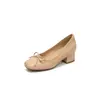Sapatos Internos com Salto Grosso para Elevação de Altura para Mulheres Cor Nude Novo Estilo com Saia Boca Rasa Bico Quadrado Sapatos Femininos Salto Alto Vermelho Não Cansativo Verão