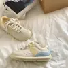 Tenis Planos Blancos Color Crema para Mujer, Versátiles de Nicho 2026 Nuevos Chic de Primavera con Plataforma, Zapatos Deportivos Casuales