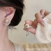 Pendientes de lazo de perla fría para mujer, aretes franceses retro ligeros de lujo, exquisitos, de otoño e invierno, de alta calidad y suaves.