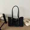 Coleção Outono 2026: Bolsas Leves, Luxuosas e Únicas em Estilo Retrô, Perfeitas para o Trabalho e o Dia a Dia, Bolsas de Ombro e Bolsas de Braço, Bolsas Femininas no Atacado
