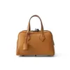 La Bolsa Boston tipo Almohada es un bolso cruzado moderno, versátil y de alta gama, un nuevo modelo de bolso de hombro de piel genuina con gran capacidad para mujeres.