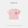 5A Algodão Seda de Gelo Bebê Manga Curta Gola Redonda Camiseta Infantil Verão Novo Estilo Meninas Manga Meia Cor Blocada Bolso Fashion