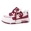 Zapatillas de invierno Warrior con forro polar para mujer en bloques de color burdeos con suelas de plataforma, zapatos de cuero cálidos y que alargan las piernas para estudiantes