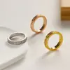Anillo de Acero Inoxidable Transfronterizo, Anillo de Alta Gama, Moderno, Versátil, Lujo Ligero, Elegante, Anillo Estrellado de Zirconia para Mujer