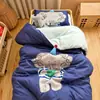 100 piezas de juego de ropa de cama de felpa de dinosaurio recién cepillada Clase A para niños de jardín de infantes, juego de tres piezas para la hora de la siesta en la escuela, juego de seis o siete piezas