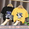 Camiseta de Manga Larga con Rayas y Parches para Niños, Nuevo Modelo Primavera y Otoño 2026, Top de Algodón Puro para Niños, Camiseta Interior para Niños Mayores
