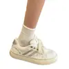 Zapatillas blancas para mujer, nuevo modelo popular de otoño 2026, de suela gruesa, ligeras, zapatillas deportivas casuales, mocasines de suela plana para pareja