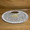 Sombrero blanco de bambú tejido, calado, usado como accesorio para videos de baile en plaza, hecho a mano, con un diseño nostálgico de pantalla de lámpara