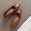 2026 Novos Sapatos Mary Jane Quadrados Color Block Cor Desgastada Estilo Suave Feminino Sapatilhas de Bico Quadrado Femininas