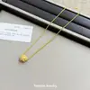 Colar Flor Dourada para Mulheres, Acessório de Luxo de Alto Padrão de Nicho, Corrente Exquisita para Clavícula, Novo Estilo Chinês, Aço Titânio, Não Desbota