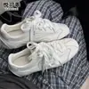 Zapatillas de entrenamiento casual retro de cuero genuino para mujer, nuevas de otoño 2026, planas, transpirables, deportivas, zapatillas blancas estilo Forrest Gump