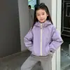 Jaqueta Infantil Impermeável Nível 4 Hardcore, Estilosa com Bloqueio de Cores, Roupa Externa Durável para Crianças Maiores, Casaco com Capuz para Atividades ao Ar Livre, Roupa Infantil