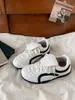 Zapatillas de Entrenamiento Alemanas Retro con Tapa abatible para Mujer Otoño 2026 Nuevas Casuales de Suela Plana Zapatos de Fútbol Celebridad de Internet Zapatos Forrest Gump Fábrica