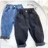Pantalones de mezclilla forrados de polar, pantalones de polar de una sola pieza engrosados, pantalones largos elegantes para niños pequeños y bebés en primavera, polar fino ultradelgado para niños